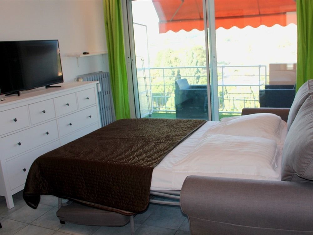 Residence Meublee Studiotel Cagnes-sur-Mer Exterior photo