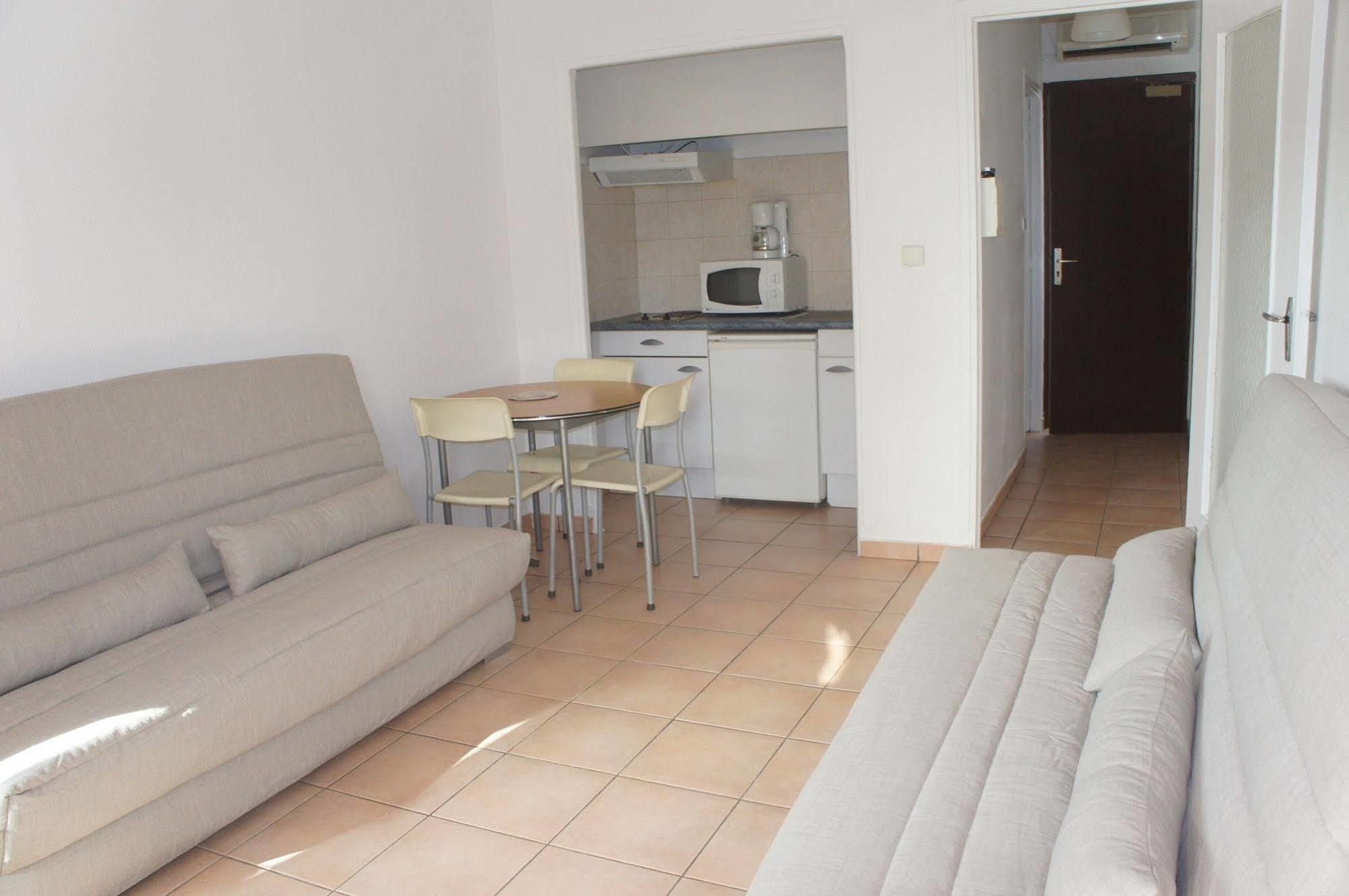 Residence Meublee Studiotel Cagnes-sur-Mer Exterior photo