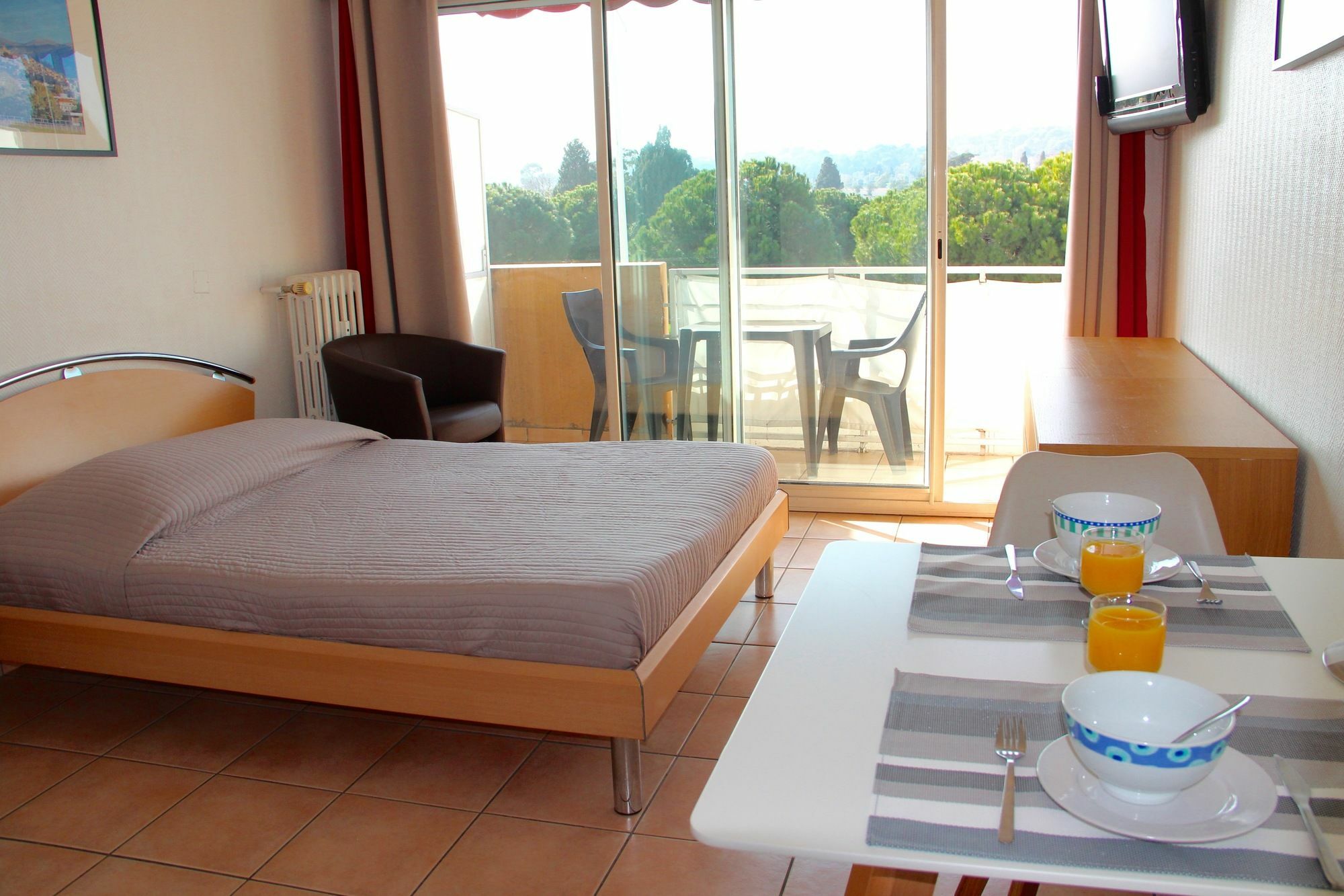 Residence Meublee Studiotel Cagnes-sur-Mer Exterior photo