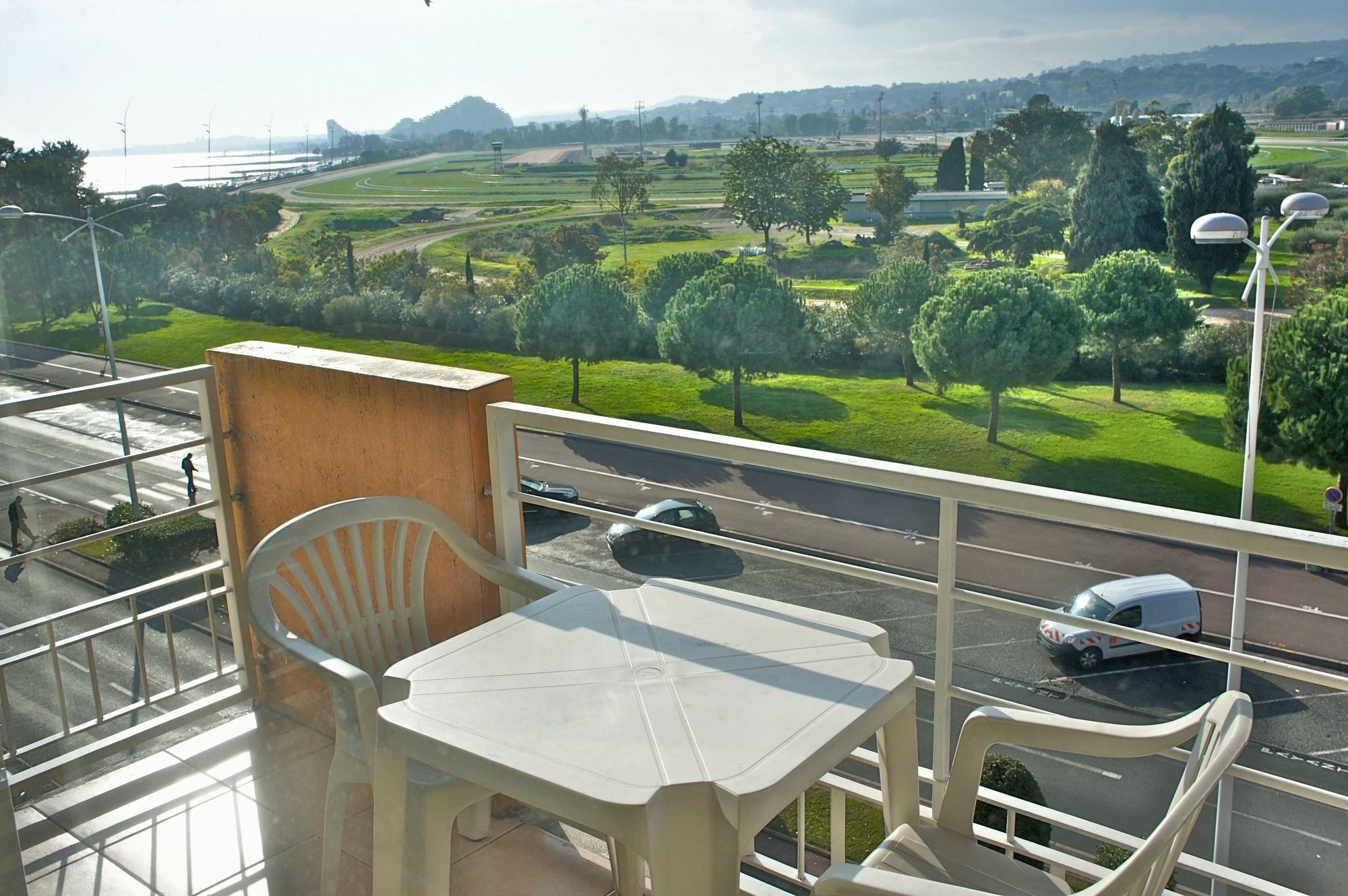 Residence Meublee Studiotel Cagnes-sur-Mer Exterior photo